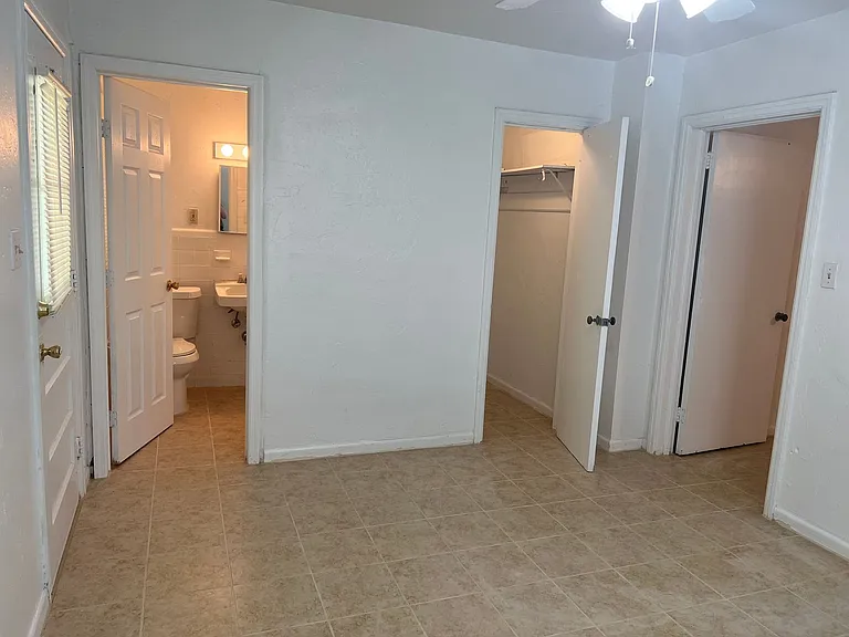 873 Campus Cir — Photo 13