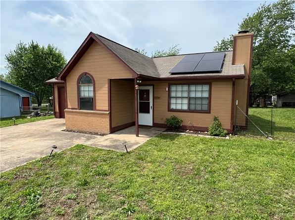 1061 Massey St, Decatur, AR 72722