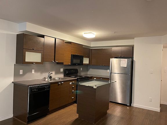 4th image of 10788 139th St #303