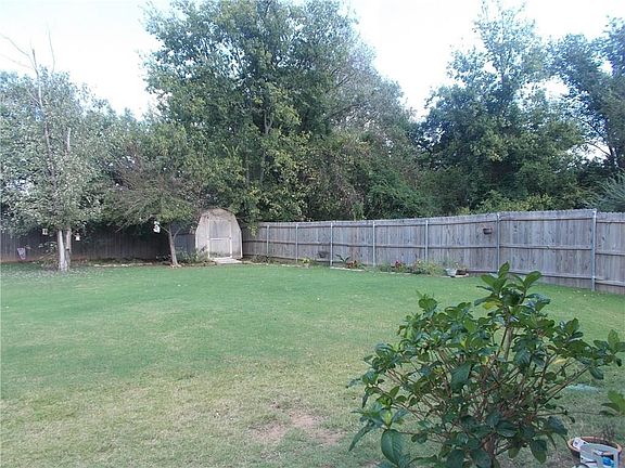 5th image of 1120 W Washington Cir