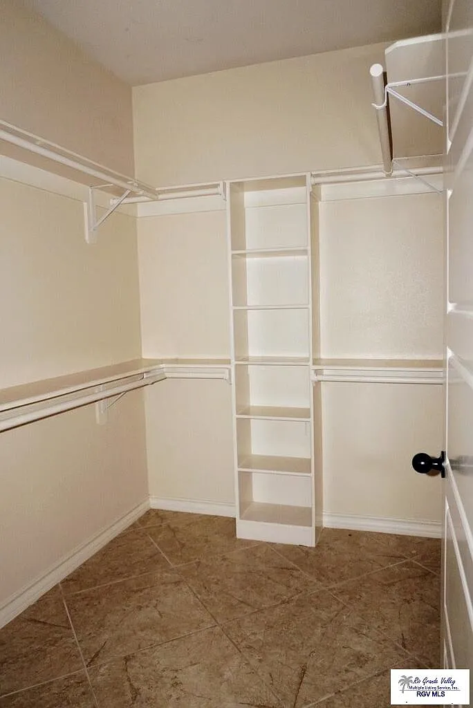 3 bed, 2.0 bath, 1460 sqft, $1,950 — Photo 4
