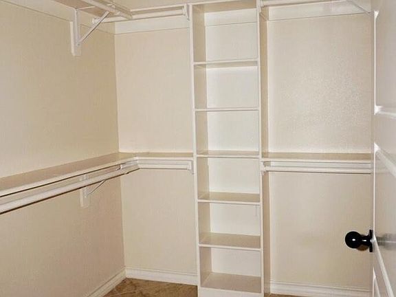 4th image of 301 Vista Del Sol Dr