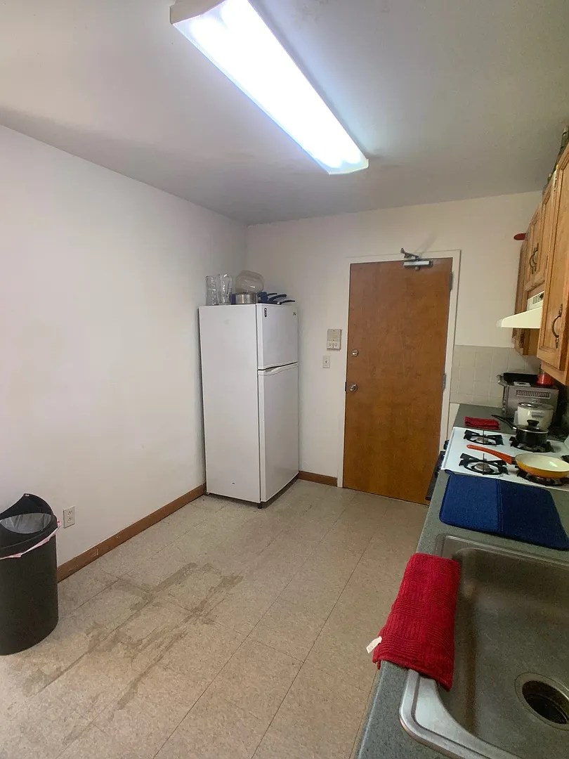 4028 Market St — Photo 4