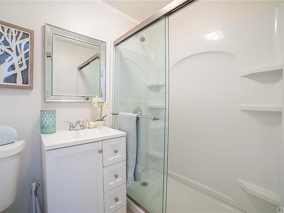 4th image of 513 N Sparks St #B