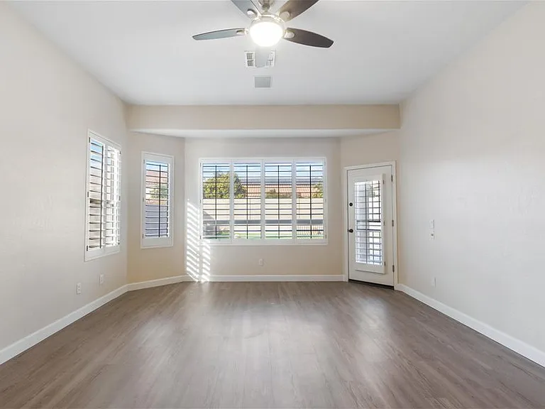 5222 E Danbury Rd — Photo 12