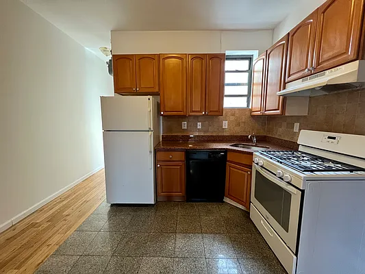 Rented by Compass | media 9