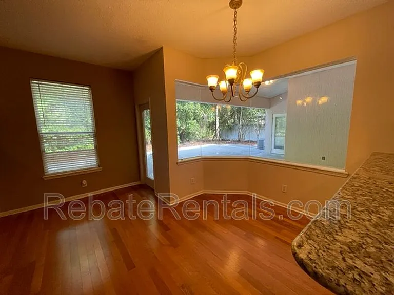 8907 Hampton Landing Dr E — Photo 11