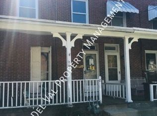 8 N Sycamore Ave, Clifton Heights, PA 19018