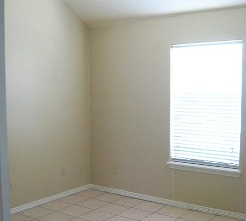 4th image of 1804 S Juniper St APT A