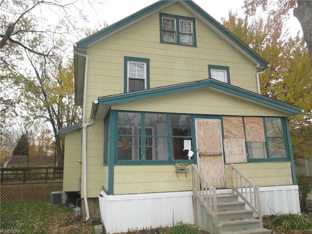 1st image of 1361 E 342nd St