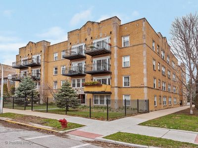 2004 W Greenleaf Ave #1, Chicago, IL, 60645