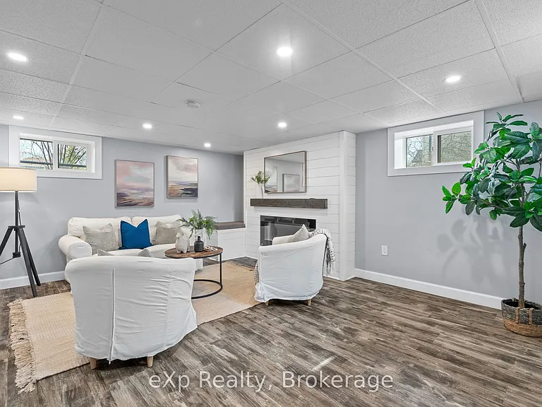 236 Sydenham St — Photo 25