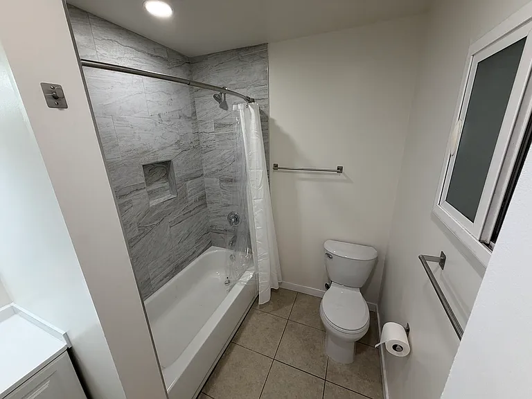 4027 Arden Dr — Photo 13