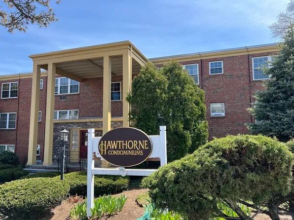 5 Woodsum Dr APT 5, Braintree, MA 02184