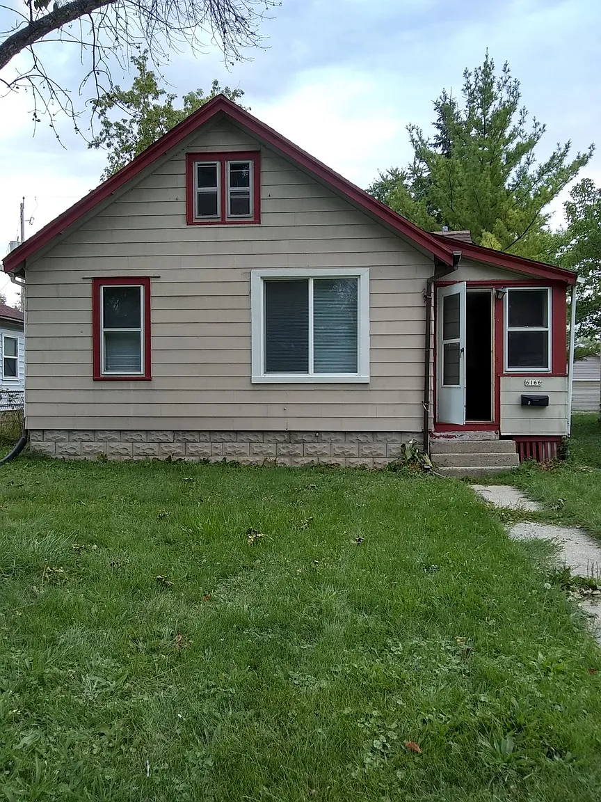 6166 N 36th St photo 1