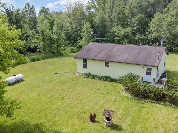 2721 Saganing Rd, Bentley, MI 48613