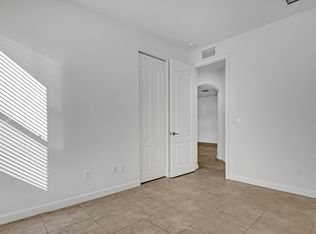 8803 Willow Cove Ln, Lake Worth, FL 33467