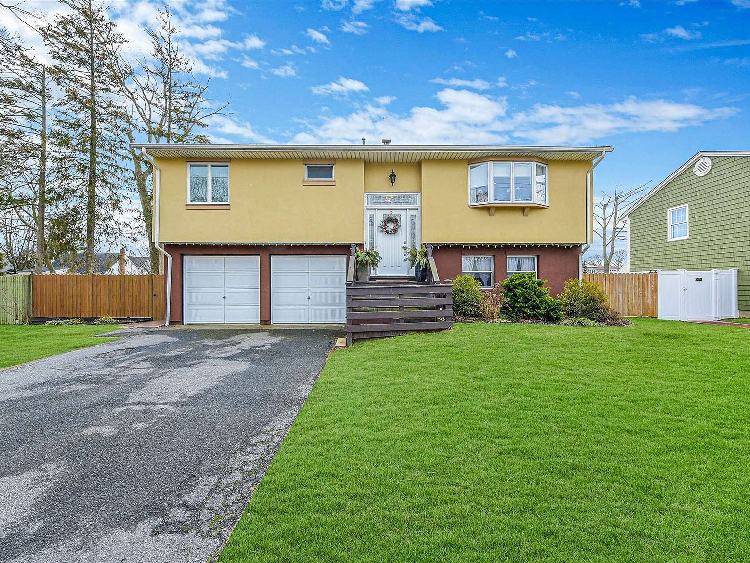 245 40th Street, Lindenhurst, NY 11757 Zillow