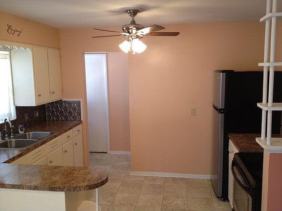 4th image of 2117 Oakview Dr