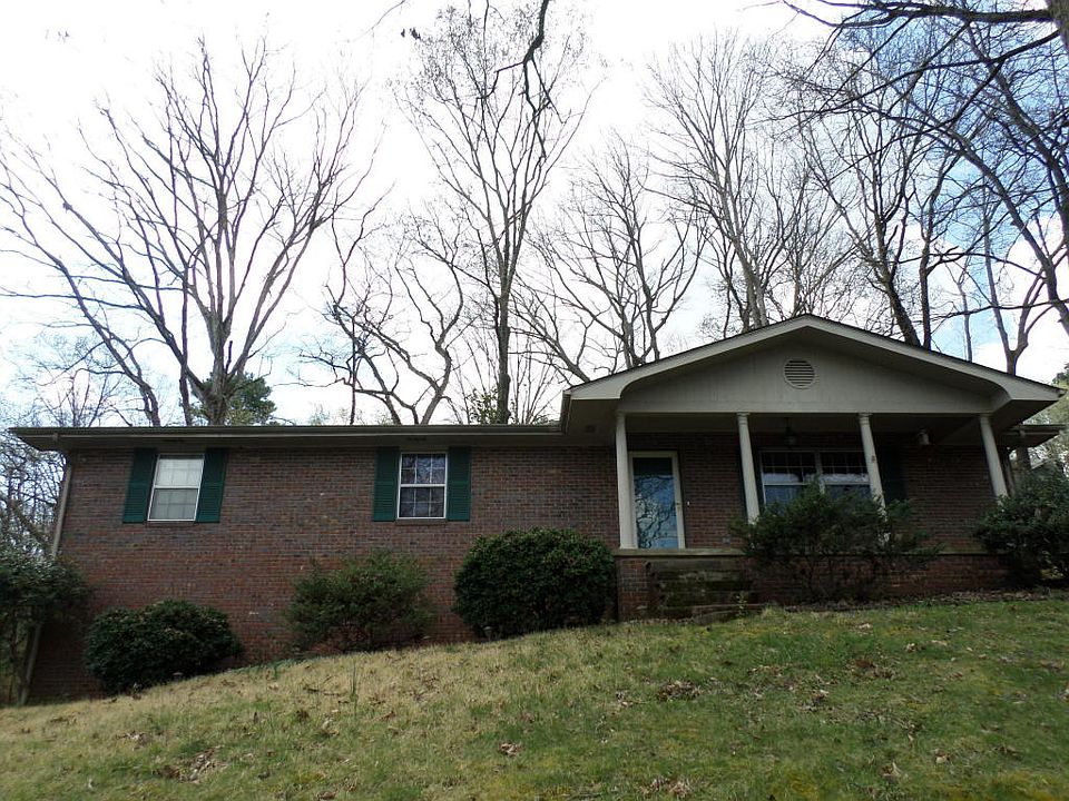 1st image of 1120 Clermont Dr