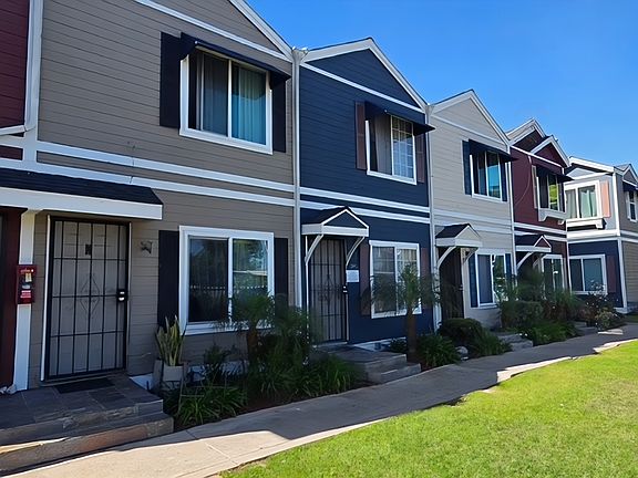 2nd image of 1985 Pomona Ave #2