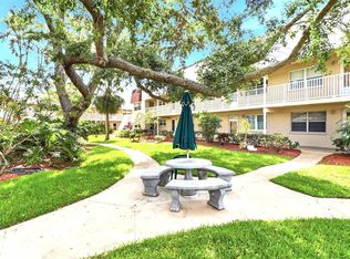 10034 64th Ave N APT 3, Saint Petersburg, FL 33708