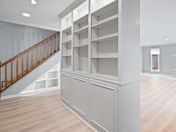 5th image of 2226 Carberry Dr