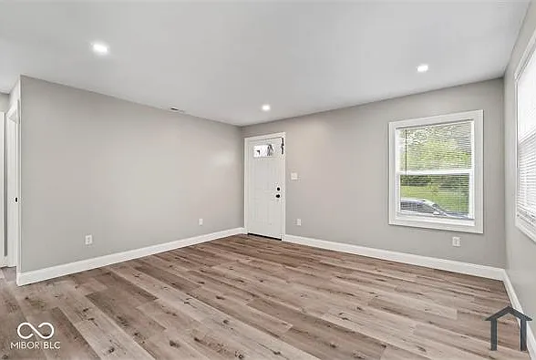 2 bed, 670 sqft, $1,300 — Photo 4