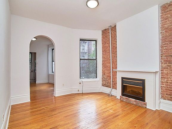 2nd image of 360 W 127th St APT 1R