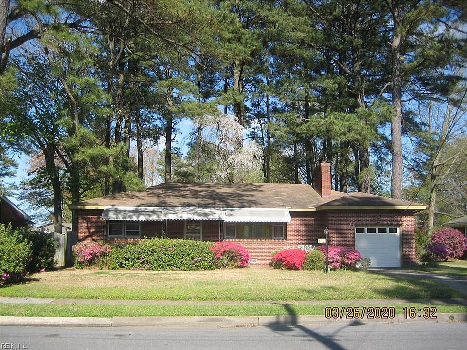 1st image of 330 W McGinnis Cir