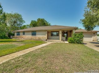 1309 Elm St, Jourdanton, TX 78026