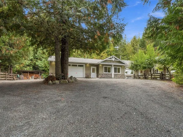 1580 Meadowood Way, Nanaimo, BC V9K 2V2