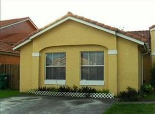 902 NW 133rd Ct, Miami, FL 33182