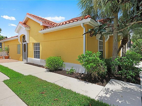3rd image of 371 Pindo Palm Dr