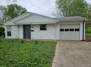 1110 Saint Clement Dr, Cahokia, IL 62206