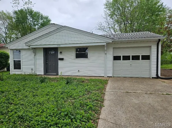 1110 Saint Clement Dr, Cahokia, IL 62206