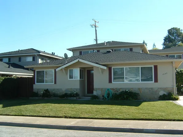 1045 Williams Way APT 4, Mountain View, CA 94040