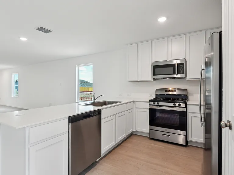 7402 Brownleaf Dr — Photo 8