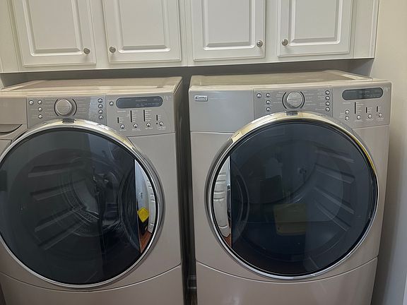 2nd image of 2602 Bartlett Cir