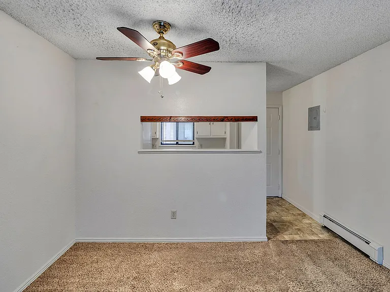 125 Franklin Ave #412 — Photo 11