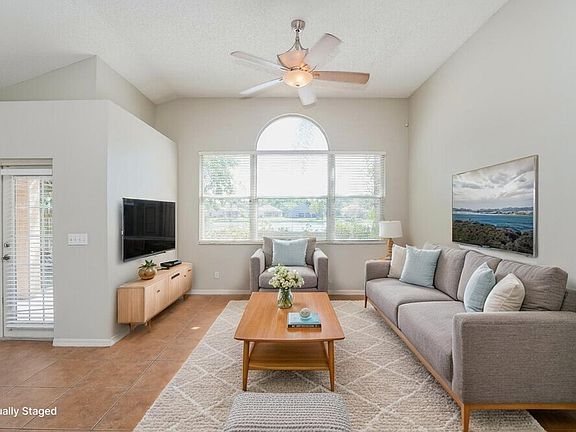 3rd image of 10247 Oasis Palm Dr