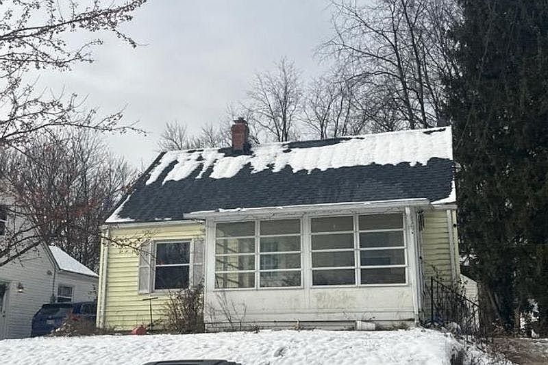 1st image of 922 Kennebec Ave