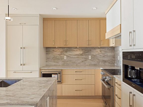 3rd image of 10393 Allbay Rd #2