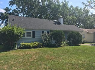 225 Althea Ln, Hopkins, MN 55343