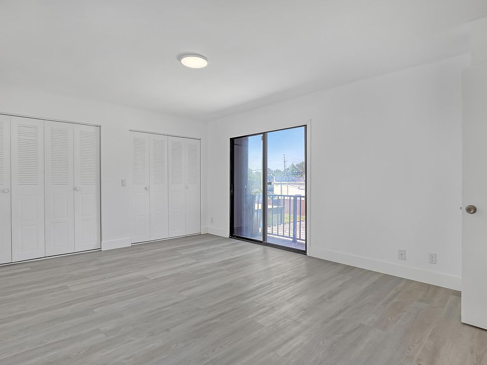 1st image of 4181 Turnberry Circle #1002