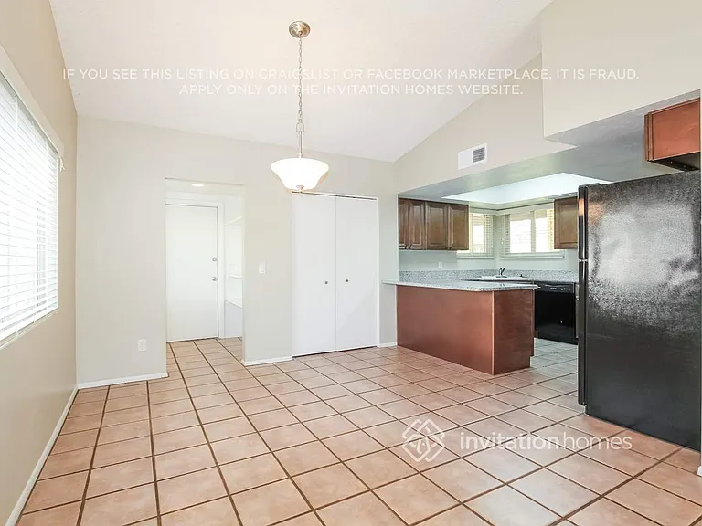 18433 N 2nd Dr — Photo 9