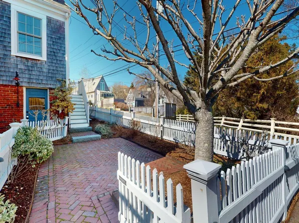 12 Franklin Street UNIT 2, Provincetown, MA 02657