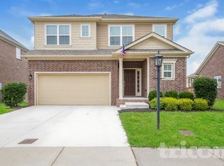 1637 Robindale Dr, Hermitage, TN 37076