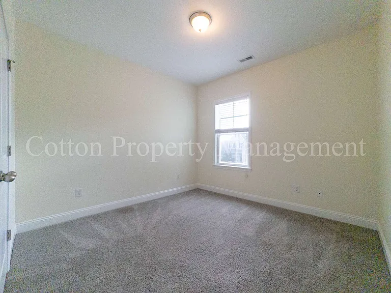 7445 Darius Dr — Photo 37