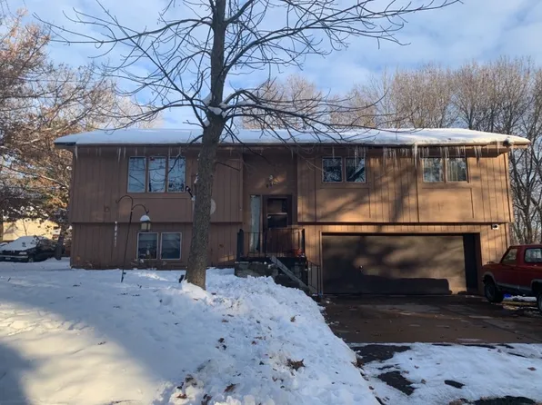 446 Dogwood Rd NE, East Bethel, MN 55092